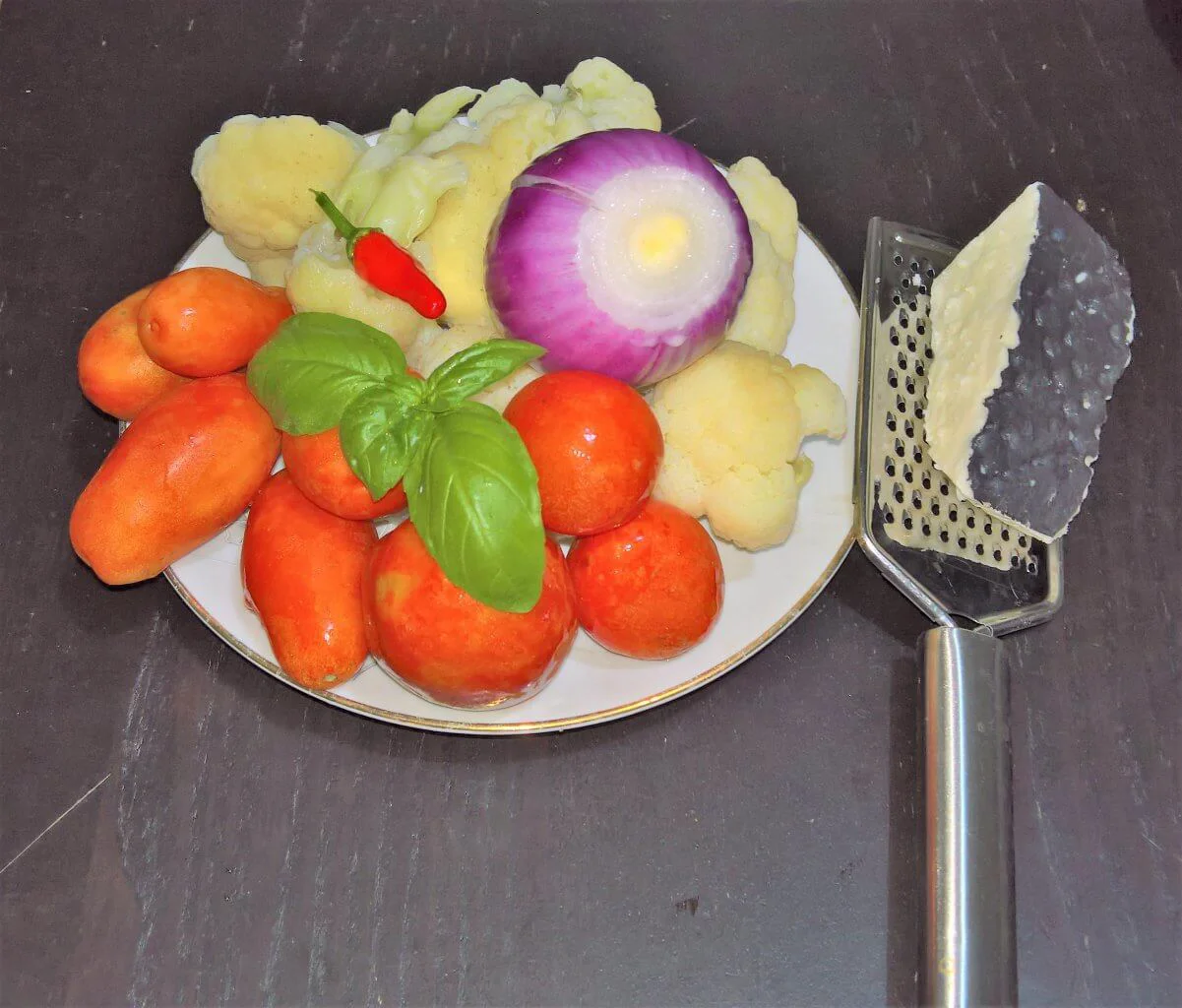 Farfalle con cavolfiore in rosso